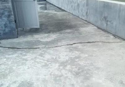 茄子河楼顶漏水维修公司分享下如何解决卫生间隐蔽部位漏水的问题?